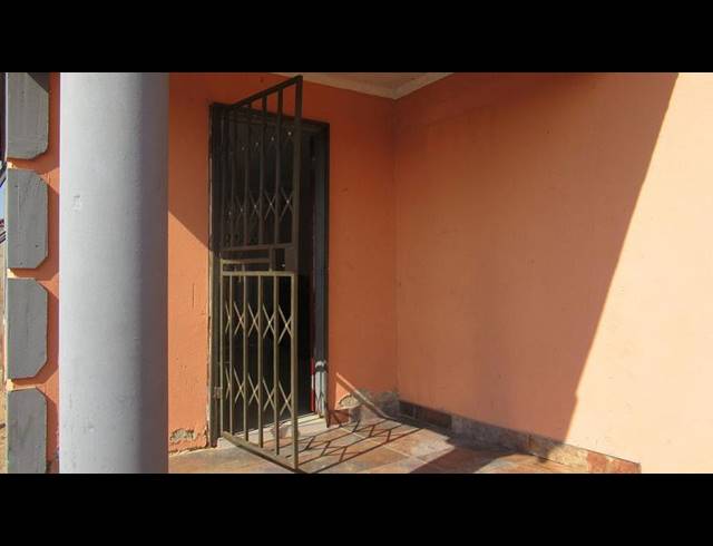 2 BEDROOM HOUSE FOR SALE IN WITPOORTJIE